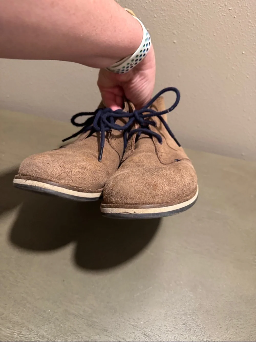 Hari Mari Men's Suede Chukka Boots in Taupe with Navy Laces size 9